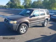 ✅ 2006 Ford Escape XLT • VIN: 1FMYU93156KC72455 • Lot: 42967500. Listed on IAAI with 213,859 mi. Free auction sales archive from the USA and detailed vehicle history report at DreamBid. Image 2.
