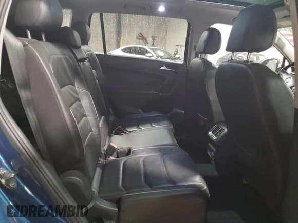 ✅ 2018 Volkswagen Tiguan SEL Premium • VIN: 3VV5B7AX7JM004230 • Lot: 90241115. Listed on Copart with 74,734 mi. Free auction sales archive from the USA and detailed vehicle history report at DreamBid. Image 11.