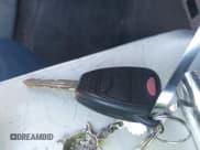 ✅ 2006 Jeep Commander • VIN: 1J8HH48NX6C330781 • Lot: 41604799. Listed on IAAI with 117,200 mi. Free auction sales archive from the USA and detailed vehicle history report at DreamBid. Image 11.