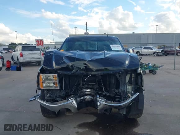 ✅ 2011 GMC Sierra 1500 SLE • VIN: 1GTR1VE03BZ207510 • Lot: 43690460. Wystawiony na IAAI z przebiegiem 279 015 mil. Bezpłatny archiwum sprzedaży aukcyjnych z USA i szczegółowy raport historii pojazdu na DreamBid. Zdjęcie 12.