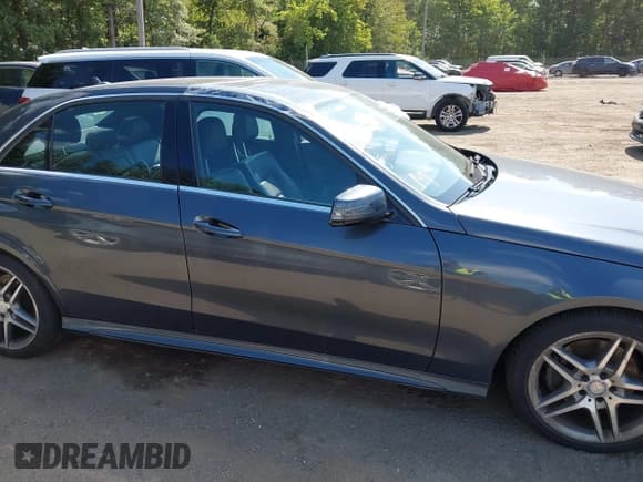 ✅ 2014 Mercedes-Benz E 350 Luxury • VIN: WDDHF8JB9EA773797 • Лот: 43057988. Опубликован ранее на IAAI с пробегом 90 111 миль. Бесплатный доступ к архиву аукционных продаж из США и подробный отчёт об истории автомобиля на DreamBid. Изображение 13.