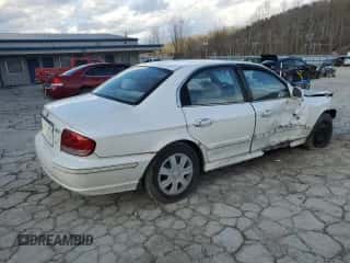 2002 Hyundai Sonata с VIN KMHWF25S32A581260, выставлен на аукционе Copart как лот 47229145 с пробегом 121 552 миль миль и Списание • Salvage title. История ставок и продаж доступна на DreamBid. Изображение 3.