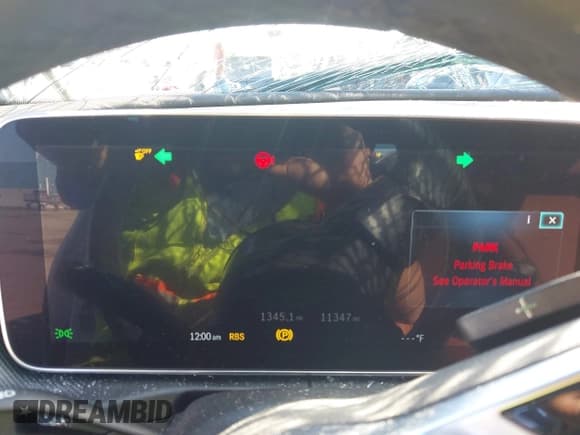 ✅ 2024 Mercedes-Benz C 300 • VIN: W1KAF4GB2RR205397 • Lot: 43450668. Wystawiony na IAAI z przebiegiem 11 347 mil. Bezpłatny archiwum sprzedaży aukcyjnych z USA i szczegółowy raport historii pojazdu na DreamBid. Zdjęcie 7.