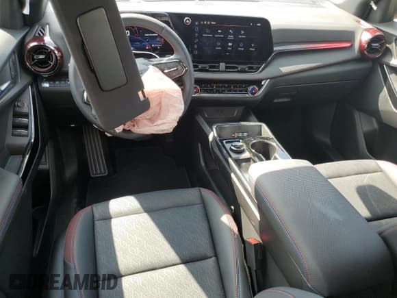 ✅ 2025 Chevrolet Equinox AWD RS • VIN: 3GNAXTEG8SL308649 • Lot: 68537095. Wystawiony na Copart z przebiegiem 5 598 mil. Bezpłatny archiwum sprzedaży aukcyjnych z USA i szczegółowy raport historii pojazdu na DreamBid. Zdjęcie 8.