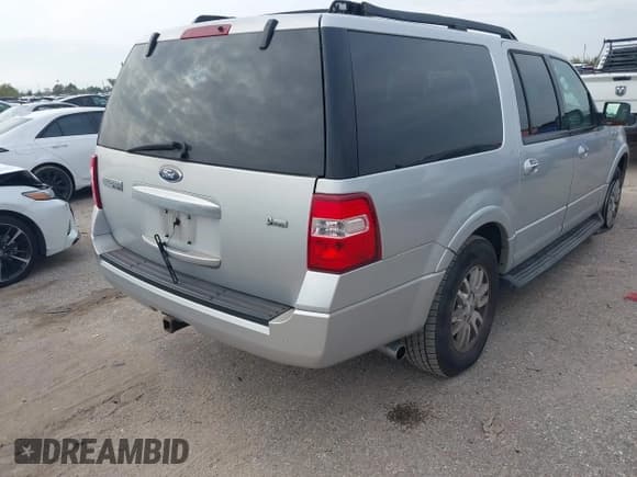 ✅ 2011 Ford Expedition Max XLT • VIN: 1FMJK1H58BEF47460 • Лот: 43847185. Опубликован ранее на IAAI с пробегом 199 764 миль. Бесплатный доступ к архиву аукционных продаж из США и подробный отчёт об истории автомобиля на DreamBid. Изображение 4.