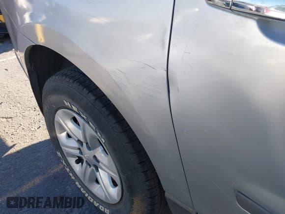 ✅ 2009 Chevrolet Traverse LS • VIN: 1GNEV13D39S156800 • Lot: 42684301. Wystawiony na IAAI z przebiegiem 150 271 mil. Bezpłatny archiwum sprzedaży aukcyjnych z USA i szczegółowy raport historii pojazdu na DreamBid. Zdjęcie 6.