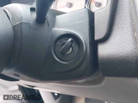 ✅ 2006 Saturn VUE • VIN: 5GZCZ33D96S881716 • Lot: 41222508. Wystawiony na IAAI z przebiegiem 171 470 mil. Bezpłatny archiwum sprzedaży aukcyjnych z USA i szczegółowy raport historii pojazdu na DreamBid. Zdjęcie 11.