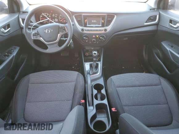 2018 Hyundai Accent SEL z VIN 3KPC24A39JE024359, wystawiony jako Copart lot #47354414 z przebiegiem 64 808 mil mil oraz . Historia ofert i sprzedaży dostępna na DreamBid. Obrazek 8.