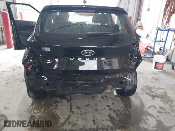 ✅ 2024 Hyundai Venue SEL • VIN: KMHRC8A30RU316201 • Lot: 41904314. Listed on IAAI with 31,027 mi. Free auction sales archive from the USA and detailed vehicle history report at DreamBid. Image 6.