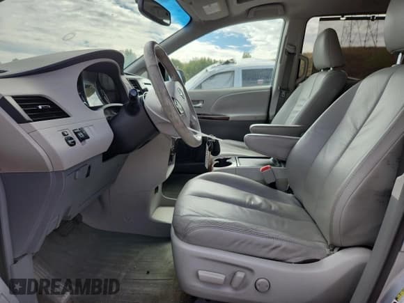 ✅ 2011 Toyota Sienna Limited • VIN: 5TDDK3DCXBS018331 • Лот: 69045785. Опубликован ранее на Copart с пробегом 213 676 миль. Бесплатный доступ к архиву аукционных продаж из США и подробный отчёт об истории автомобиля на DreamBid. Изображение 7.