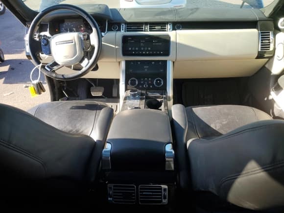 ✅ 2020 Land Rover Range Rover HSE • VIN: SALGS2RU8LA569678 • Lot: 91668215. Listed on Copart with 65,583 mi. Free auction sales archive from the USA and detailed vehicle history report at DreamBid. Image 8.