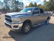 ✅ 2022 Ram 2500 Tradesman • VIN: 3C6UR5CJXNG251224 • Lot: 43541750. Wystawiony na IAAI z przebiegiem 167 400 mil. Bezpłatny archiwum sprzedaży aukcyjnych z USA i szczegółowy raport historii pojazdu na DreamBid. Zdjęcie 2.