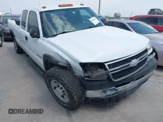 ✅ 2006 Chevrolet Silverado 2500HD LT2 • VIN: 1GCHK29U16E207166 • Лот: 42068401. Опубликован ранее на IAAI с пробегом 105 646 миль. Бесплатный доступ к архиву аукционных продаж из США и подробный отчёт об истории автомобиля на DreamBid. Изображение 1.