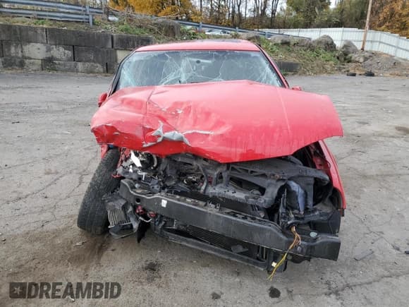 ✅ 2001 Volkswagen Golf GLS • VIN: 9BWGD21J114016682 • Lot: 77678034. Wystawiony na Copart z przebiegiem Nie podano. Bezpłatny archiwum sprzedaży aukcyjnych z USA i szczegółowy raport historii pojazdu na DreamBid. Zdjęcie 5.