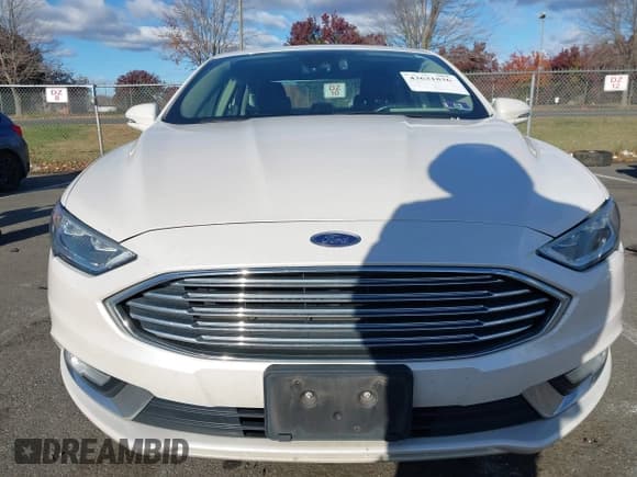✅ 2017 Ford Fusion SE • VIN: 3FA6P0T92HR308594 • Lot: 43631836. Listed on IAAI with 126,083 mi. Free auction sales archive from the USA and detailed vehicle history report at DreamBid. Image 12.