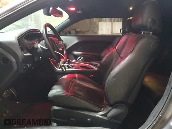 ✅ 2018 Dodge Challenger T/A • VIN: 2C3CDZBT9JH160988 • Lot: 37945494. Wystawiony na Copart z przebiegiem 86 533 mil. Bezpłatny archiwum sprzedaży aukcyjnych z USA i szczegółowy raport historii pojazdu na DreamBid. Zdjęcie 7.