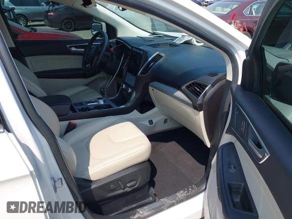 ✅ 2021 Ford Edge Titanium • VIN: 2FMPK4K98MBA18760 • Lot: 43090137. Wystawiony na IAAI z przebiegiem 66 752 mil. Bezpłatny archiwum sprzedaży aukcyjnych z USA i szczegółowy raport historii pojazdu na DreamBid. Zdjęcie 5.