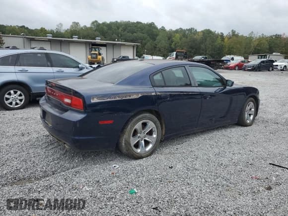 ✅ 2013 Dodge Charger SXT • VIN: 2C3CDXHG2DH687211 • Lot: 82235325. Listed on Copart with 220,015 mi. Free auction sales archive from the USA and detailed vehicle history report at DreamBid. Image 3.