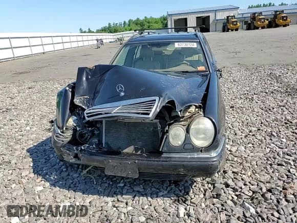 ✅ 1999 Mercedes-Benz E 320 • VIN: WDBJH82F8XX020574 • Лот: 63730124. Опубликован ранее на Copart с пробегом 201 401 миль. Бесплатный доступ к архиву аукционных продаж из США и подробный отчёт об истории автомобиля на DreamBid. Изображение 10.