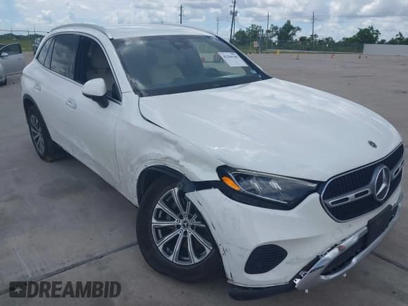 ✅ 2024 Mercedes-Benz GLC 300 • VIN: W1NKM4GB1RU041618 • Lot: 42584160. Wystawiony na IAAI z przebiegiem 16 261 mil. Bezpłatny archiwum sprzedaży aukcyjnych z USA i szczegółowy raport historii pojazdu na DreamBid. Zdjęcie 6.