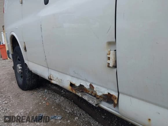 ✅ 2012 GMC Savana • VIN: 1GTW7FBG2C1145185 • Lot: 43271115. Listed on IAAI with 238,924 mi. Free auction sales archive from the USA and detailed vehicle history report at DreamBid. Image 15.