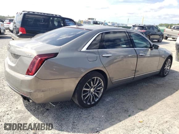 ✅ 2017 Cadillac CT6 AWD • VIN: 1G6KB5RS9HU153620 • Lot: 71483305. Wystawiony na Copart z przebiegiem 151 243 mil. Bezpłatny archiwum sprzedaży aukcyjnych z USA i szczegółowy raport historii pojazdu na DreamBid. Zdjęcie 3.