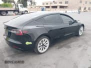 ✅ 2022 Tesla Model 3 • VIN: 5YJ3E1EA2NF373877 • Лот: 42767607. Опубликован ранее на IAAI с пробегом 108 721 миль. Бесплатный доступ к архиву аукционных продаж из США и подробный отчёт об истории автомобиля на DreamBid. Изображение 4.