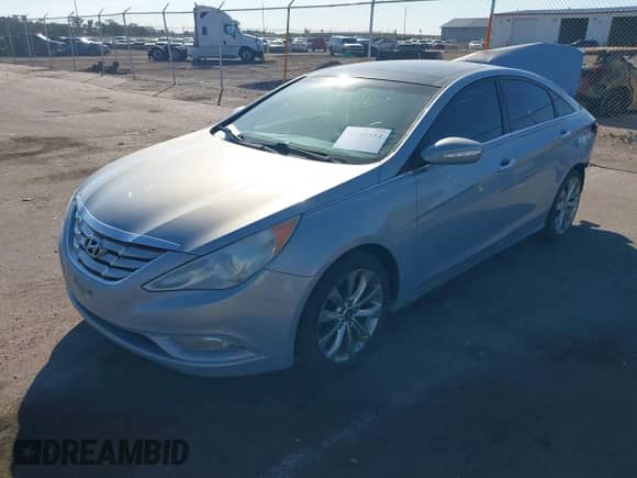 2012 Hyundai Sonata SE with VIN 5NPEC4AB8CH452970, listed as a IAAI auction lot 43304614 with 192,764 mi miles and . Bid and sale history available at DreamBid. Image 2.