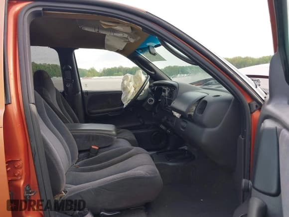 ✅ 2000 Dodge Dakota Sport • VIN: 1B7GL2AX6YS624270 • Lot: 42115234. Listed on IAAI with 187,410 mi. Free auction sales archive from the USA and detailed vehicle history report at DreamBid. Image 5.