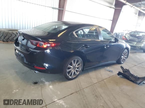 ✅ 2020 Mazda 3 Select • VIN: JM1BPACLXL1169683 • Lot: 90713565. Listed on Copart with 55,223 mi. Free auction sales archive from the USA and detailed vehicle history report at DreamBid. Image 3.