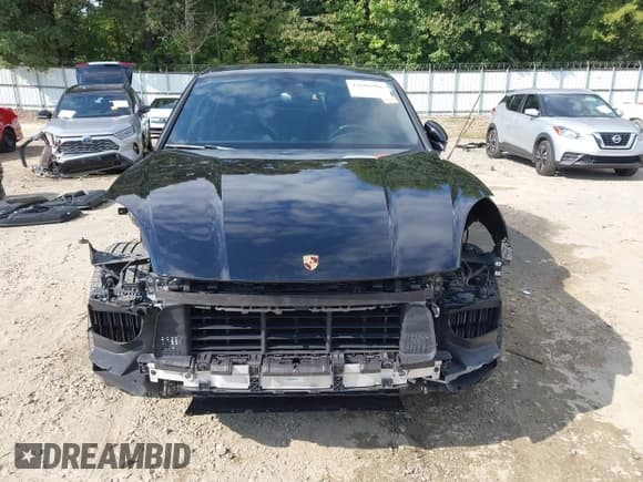 ✅ 2019 Porsche Cayenne • VIN: WP1AA2AY7KDA05479 • Lot: 43106906. Listed on IAAI with 72,738 mi. Free auction sales archive from the USA and detailed vehicle history report at DreamBid. Image 13.