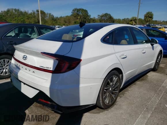 ✅ 2021 Hyundai Sonata Limited • VIN: 5NPEH4J29MH119311 • Lot: 62282042. Wystawiony na Copart z przebiegiem 5 468 mil mil. Skorzystaj z bezpłatnego archiwum sprzedaży aukcyjnych z USA i zobacz szczegółowy raport historii pojazdu na DreamBid. Zdjęcie 4.