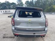 ✅ 2023 Chevrolet Suburban Premier • VIN: 1GNSCFKD7PR193814 • Лот: 43297796. Опубликован ранее на IAAI с пробегом 72 400 миль. Бесплатный доступ к архиву аукционных продаж из США и подробный отчёт об истории автомобиля на DreamBid. Изображение 17.