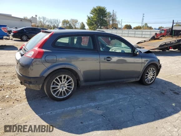 ✅ 2010 Volvo C30 • VIN: YV1672MK0A2183378 • Lot: 76597384. Listed on Copart with 180,428 mi. Free auction sales archive from the USA and detailed vehicle history report at DreamBid. Image 3.