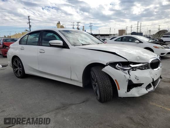 2022 BMW 3 Series 330i z VIN 3MW5R1J02N8C22890, wystawiony jako Copart lot #81526215 z przebiegiem 37 878 mil mil oraz Szkoda całkowita • Salvage title. Historia ofert i sprzedaży dostępna na DreamBid. Obrazek 4.