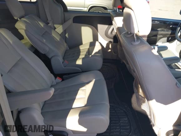 ✅ 2013 Chrysler Town & Country Touring • VIN: 2C4RC1BG4DR583750 • Лот: 43717878. Опубликован ранее на IAAI с пробегом 121 612 миль. Бесплатный доступ к архиву аукционных продаж из США и подробный отчёт об истории автомобиля на DreamBid. Изображение 8.