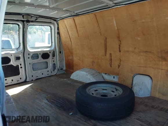 ✅ 2005 Ford Econoline Cargo • VIN: 1FTRE14W85HA52580 • Lot: 43082316. Listed on IAAI with 188,115 mi. Free auction sales archive from the USA and detailed vehicle history report at DreamBid. Image 8.