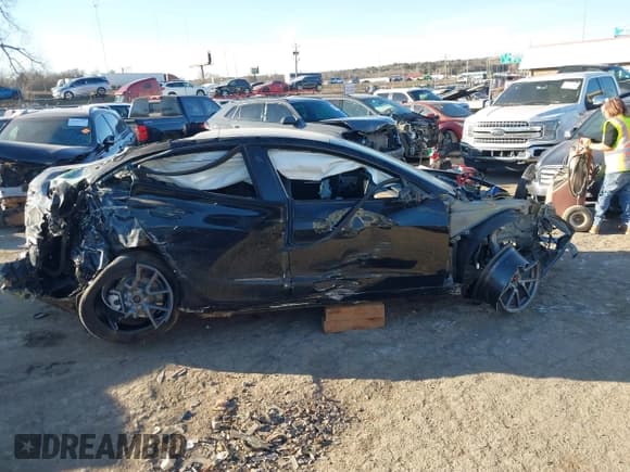 ✅ 2023 Tesla Model 3 • VIN: 5YJ3E1EA3PF641256 • Lot: 41626795. Wystawiony na IAAI z przebiegiem 13 334 mil. Bezpłatny archiwum sprzedaży aukcyjnych z USA i szczegółowy raport historii pojazdu na DreamBid. Zdjęcie 13.