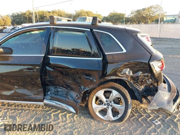 ✅ 2021 Audi Q5 Premium Plus • VIN: WA1BAAFY7M2101615 • Лот: 43606434. Опубликован ранее на IAAI с пробегом 70 204 миль. Бесплатный доступ к архиву аукционных продаж из США и подробный отчёт об истории автомобиля на DreamBid. Изображение 6.