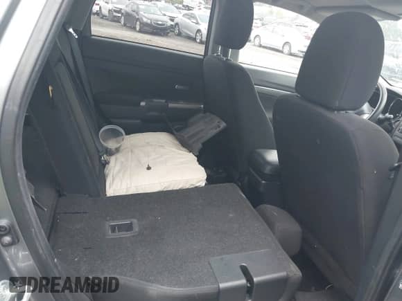 2019 Mitsubishi Outlander ES с VIN JA4AP3AU0KU008446, выставлен на аукционе IAAI как лот 43151555 с пробегом 127 102 миль миль и . История ставок и продаж доступна на DreamBid. Изображение 8.