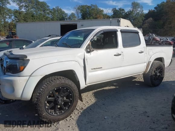 ✅ 2007 Toyota Tacoma PreRunner • VIN: 5TEJU62N27Z343052 • Lot: 43474182. Listed on IAAI with 202,629 mi. Free auction sales archive from the USA and detailed vehicle history report at DreamBid. Image 14.