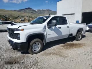 ✅ 2025 Chevrolet Silverado 2500HD • VIN: 1GC5KLE77SF171318 • Lot: 55988065. Wystawiony na Copart z przebiegiem 9 321 mil. Bezpłatny archiwum sprzedaży aukcyjnych z USA i szczegółowy raport historii pojazdu na DreamBid. Zdjęcie 1.
