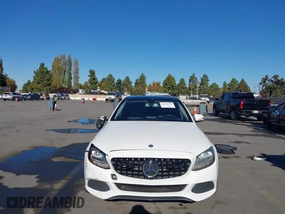 ✅ 2016 Mercedes-Benz C 300 • VIN: 55SWF4JB2GU164490 • Lot: 43496710. Wystawiony na IAAI z przebiegiem 129 652 mil. Bezpłatny archiwum sprzedaży aukcyjnych z USA i szczegółowy raport historii pojazdu na DreamBid. Zdjęcie 13.