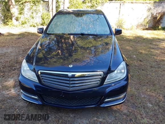 ✅ 2012 Mercedes-Benz C 300 Sport • VIN: WDDGF8BB2CR210406 • Lot: 43590621. Wystawiony na IAAI z przebiegiem 127 000 mil. Bezpłatny archiwum sprzedaży aukcyjnych z USA i szczegółowy raport historii pojazdu na DreamBid. Zdjęcie 12.