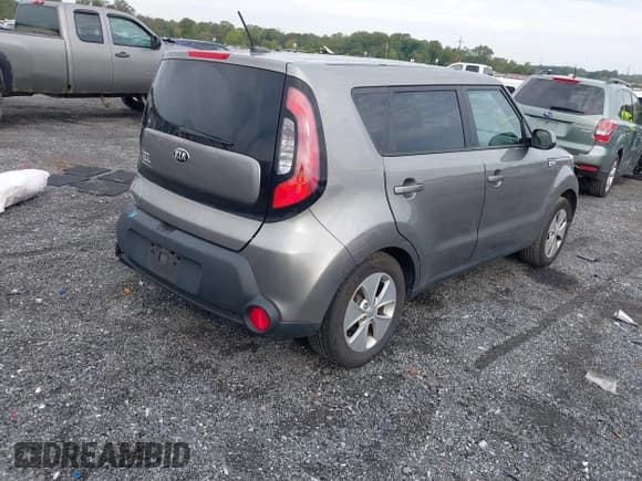 ✅ 2016 Kia Soul • VIN: KNDJN2A23G7289216 • Lot: 43307835. Listed on IAAI with 147,433 mi. Free auction sales archive from the USA and detailed vehicle history report at DreamBid. Image 4.