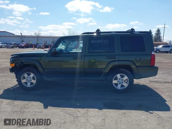 ✅ 2008 Jeep Commander Sport • VIN: 1J8HG48K18C117925 • Lot: 41917722. Listed on IAAI with 171,763 mi. Free auction sales archive from the USA and detailed vehicle history report at DreamBid. Image 14.