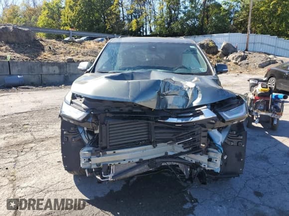 ✅ 2022 Chevrolet Traverse LT Cloth • VIN: 1GNEVGKW7NJ125247 • Lot: 82244165. Listed on Copart with 25,051 mi. Free auction sales archive from the USA and detailed vehicle history report at DreamBid. Image 5.