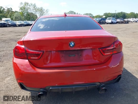 ✅ 2014 BMW 4 Series 435i • VIN: WBA3R1C53EK193043 • Lot: 43181059. Wystawiony na IAAI z przebiegiem 126 720 mil. Bezpłatny archiwum sprzedaży aukcyjnych z USA i szczegółowy raport historii pojazdu na DreamBid. Zdjęcie 17.