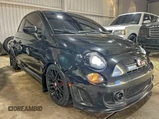 ✅ 2013 FIAT 500 Abarth • VIN: 3C3CFFFH9DT664970 • Lot: 94840995. Wystawiony na Copart z przebiegiem 121 686 mil. Bezpłatny archiwum sprzedaży aukcyjnych z USA i szczegółowy raport historii pojazdu na DreamBid. Zdjęcie 1.
