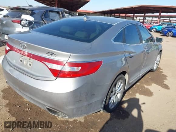 ✅ 2012 Hyundai Azera • VIN: KMHFG4JG2CA169486 • Lot: 41719929. Wystawiony na IAAI z przebiegiem 166 496 mil mil. Skorzystaj z bezpłatnego archiwum sprzedaży aukcyjnych z USA i zobacz szczegółowy raport historii pojazdu na DreamBid. Zdjęcie 4.